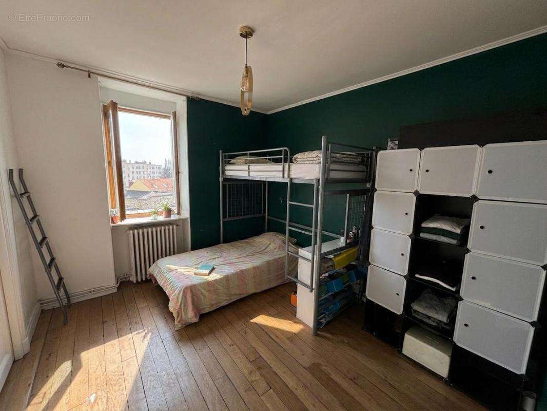 Appartement à CORBEIL-ESSONNES