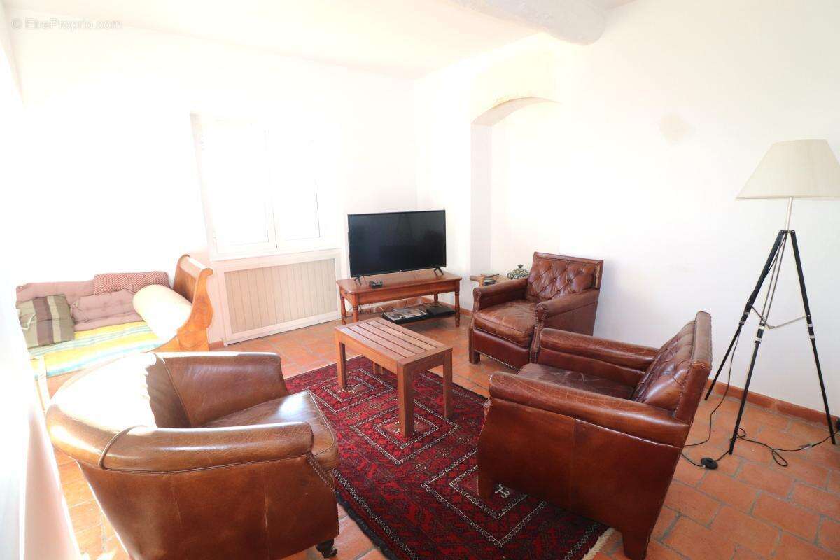 Maison à BERRE-LES-ALPES