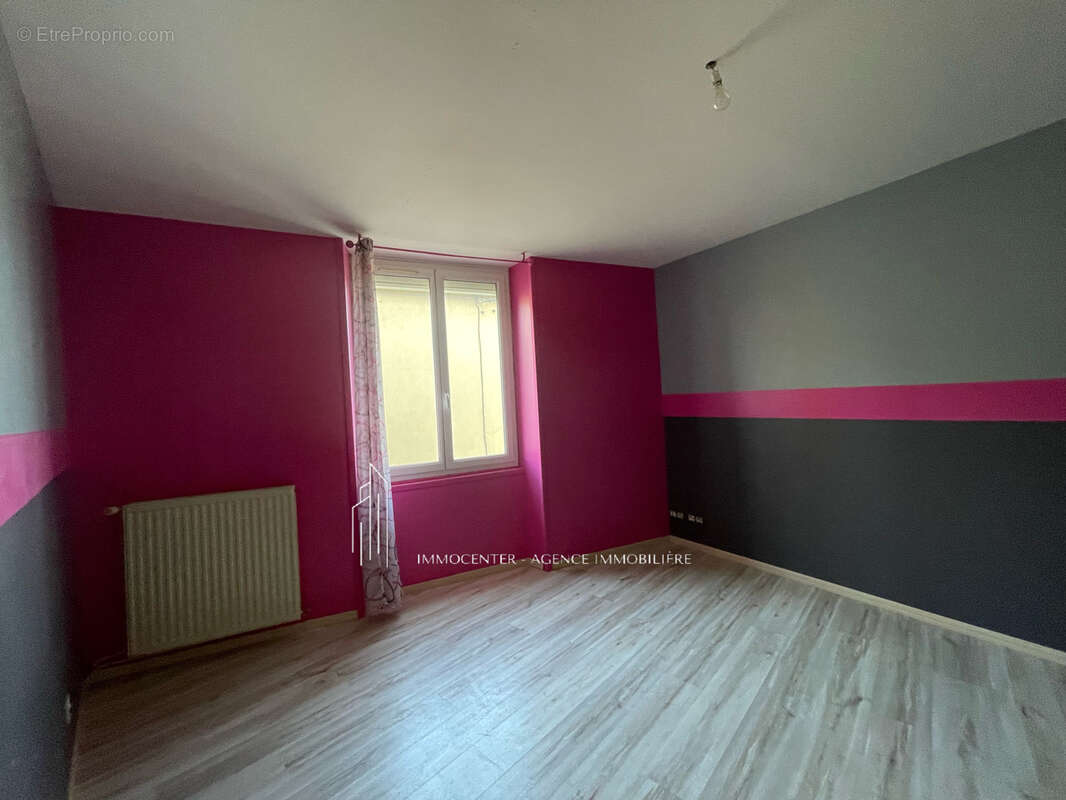 Maison à ANNEYRON
