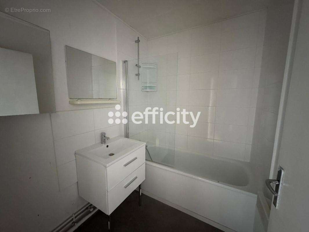 Appartement à LA MADELEINE