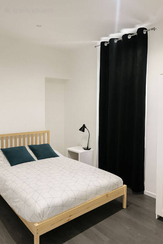 Appartement à MARSEILLE-1E