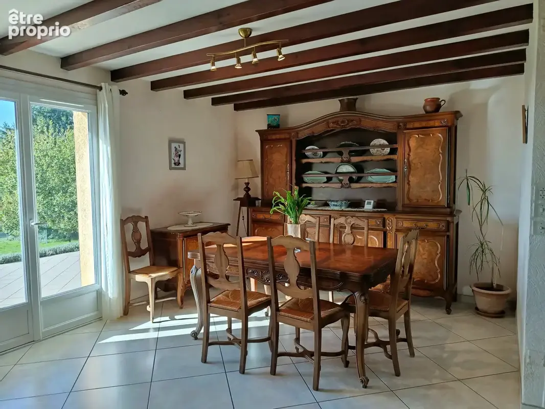 A vendre belle maison de 137 m2 sur un terrain de 3853 m2 à JASSERON - photo 5