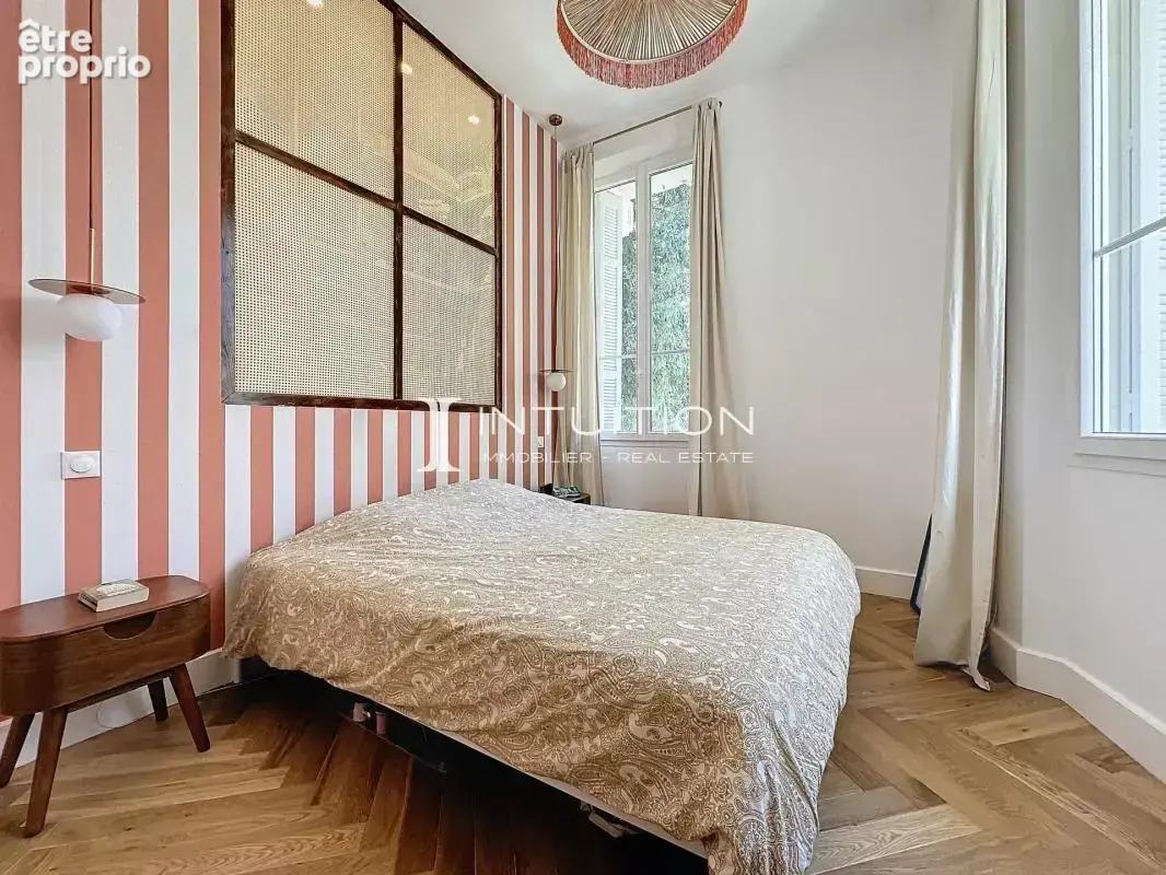 Antibes - Centre : Vaste appartement bourgeois avec terrasse - photo 15
