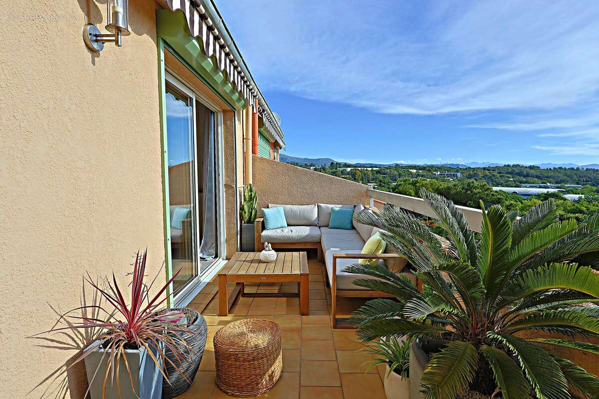 Appartement à VALBONNE