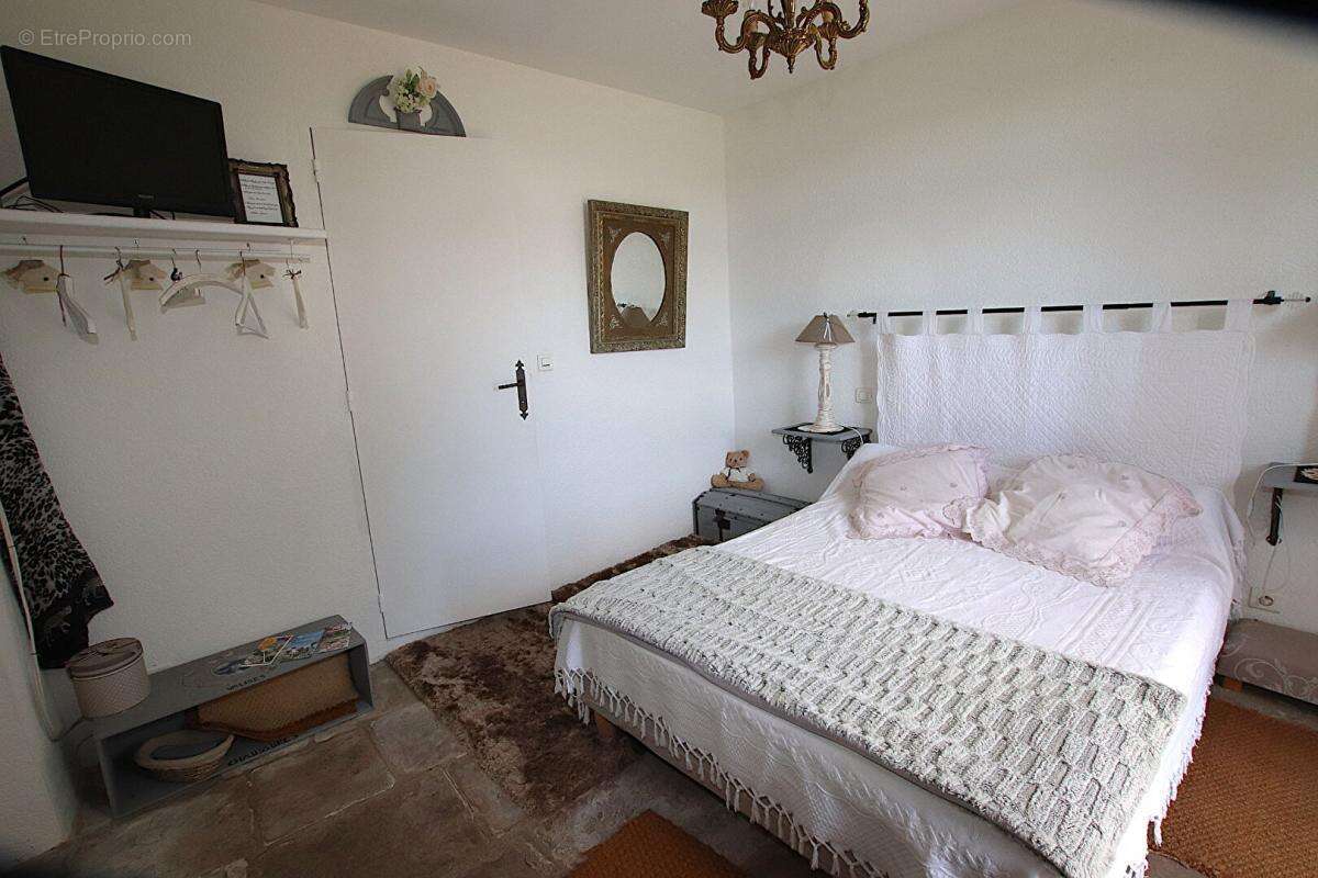 Ensemble immobilier de 193m2 + garage 100m2 - 5 logements - photo 14