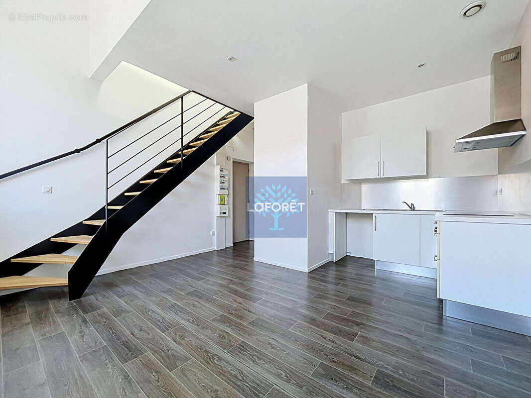 Appartement T1Bis  - République Beaux Arts - 35m2 - Duplex - Cave - photo 2