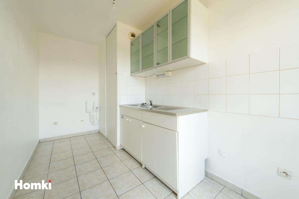 Appartement T3 de 63 m² à Lille 59800, Rue de la Cense aux Blés - photo 6