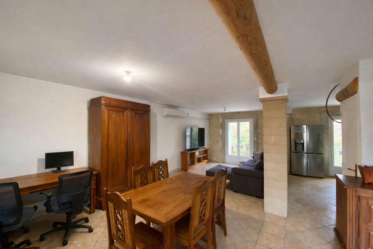 Maison à SAUMANE-DE-VAUCLUSE