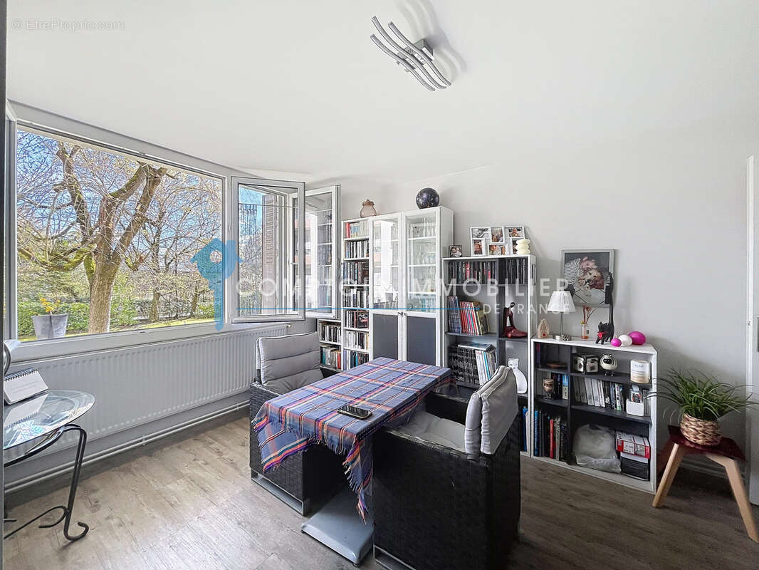 Appartement à MEYLAN