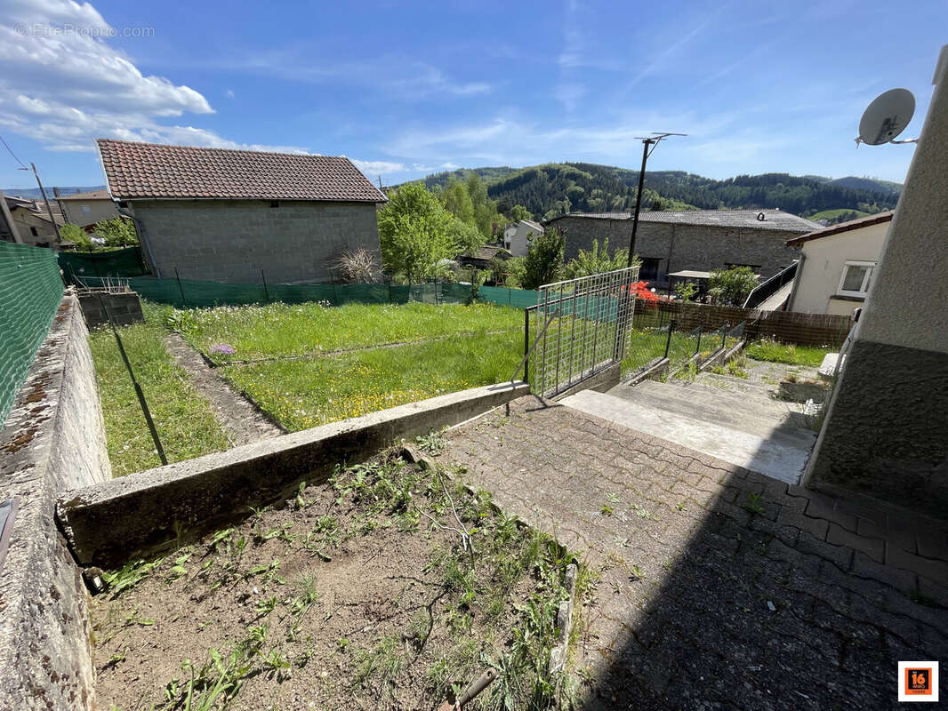 Maison 90 m² à La Monnerie-Le-Montel  - photo 9