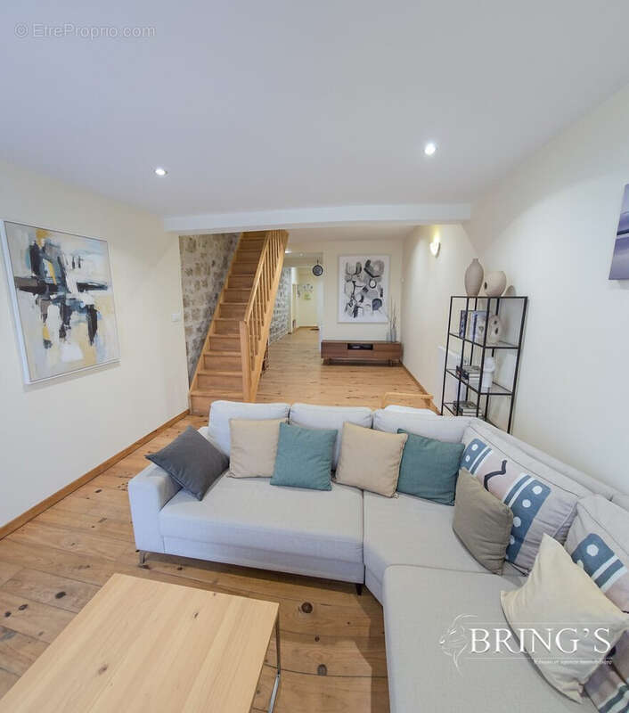 Maison à CASTELSAGRAT