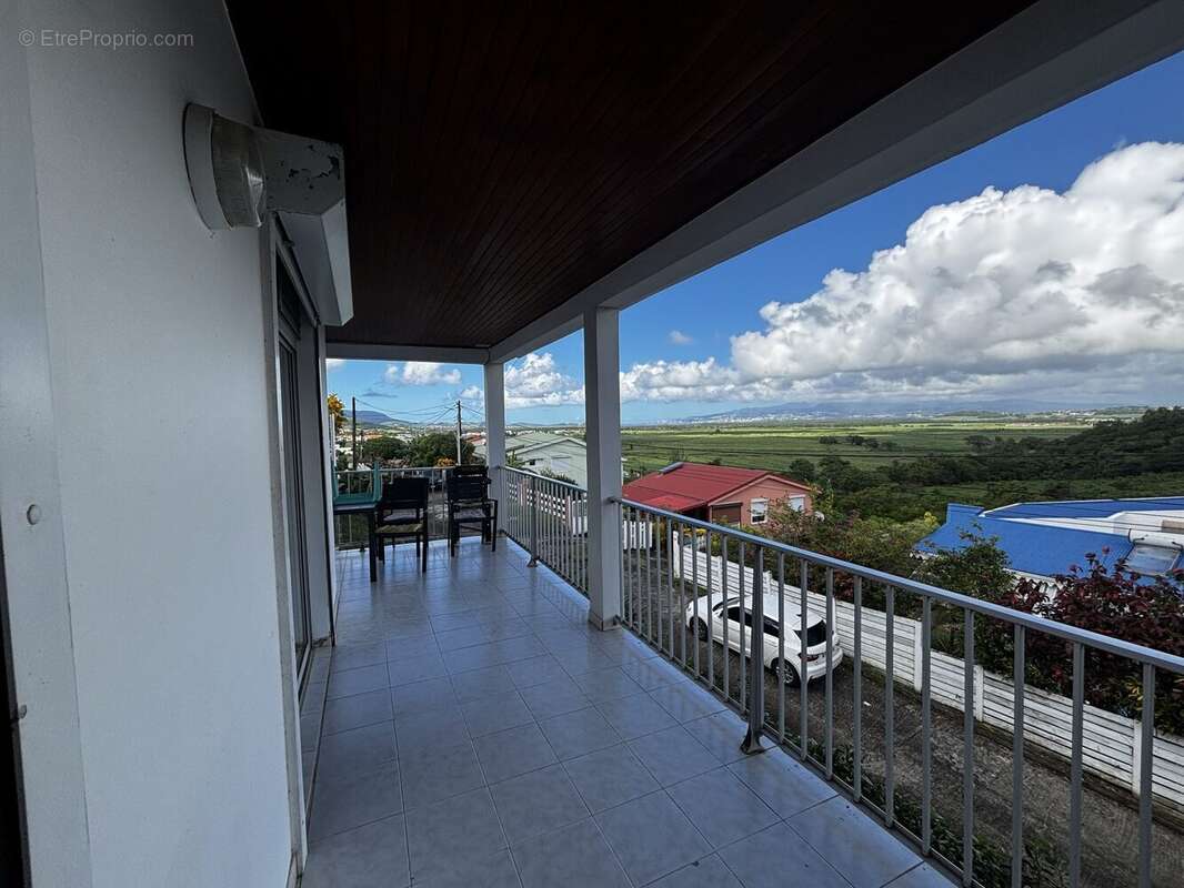 Maison à RIVIERE-SALEE