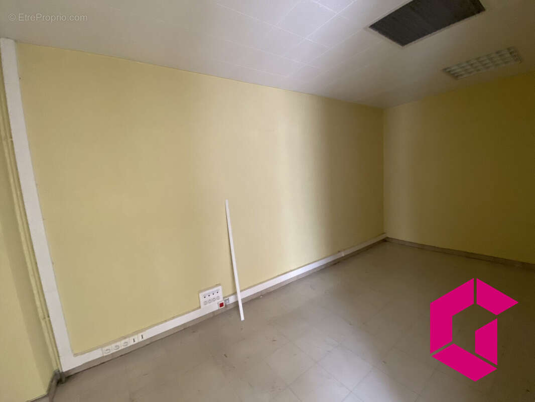 Commerce à BOURG-ARGENTAL