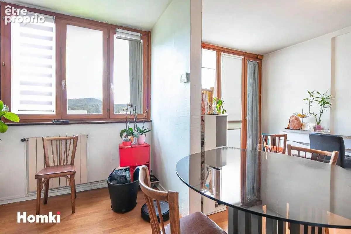 Appartement T4 de 82 m² à Saint-Martin-d'Hères 38400, Rue Saint-Exupéry - photo 4