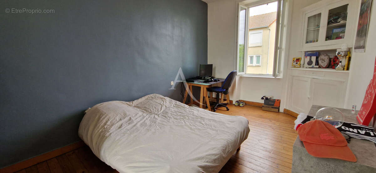 Maison à LES HERBIERS