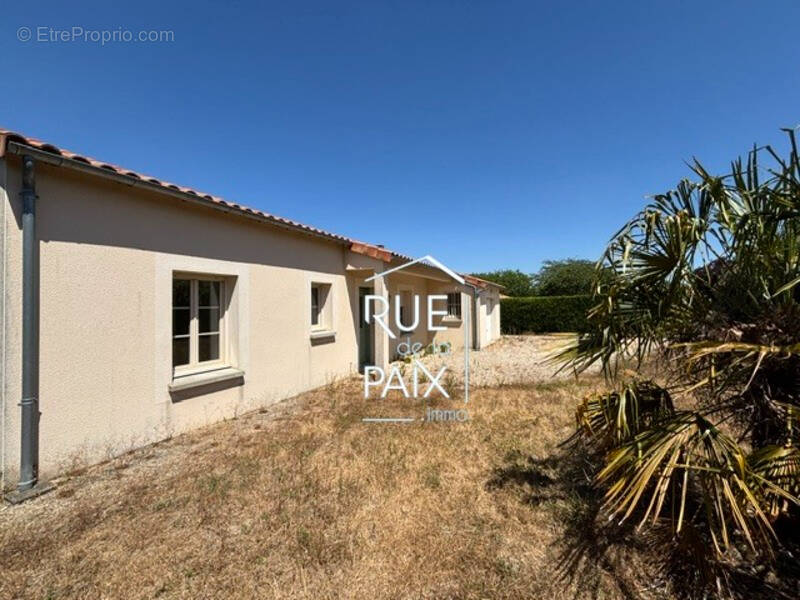 Maison  plain pied Saint Loup Lamaire 4 pièce103 m2 - photo 1