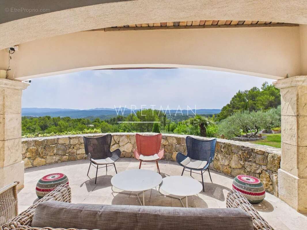 Domaine exceptionnel avec piscines et vue panoramique - Seillans - photo 3