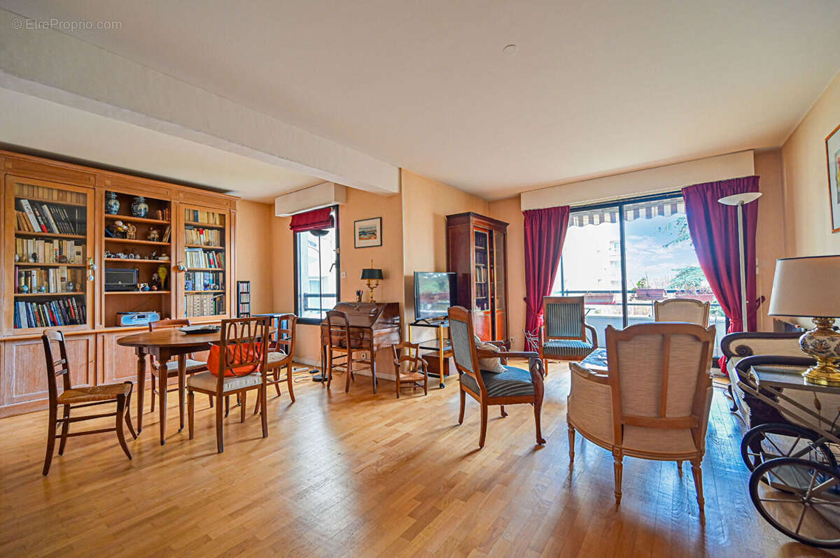 Appartement à CHATILLON