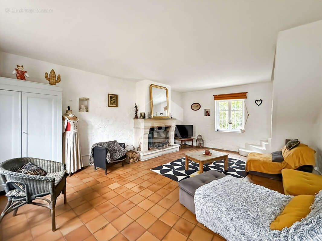 Maison à CHARMONT-EN-BEAUCE