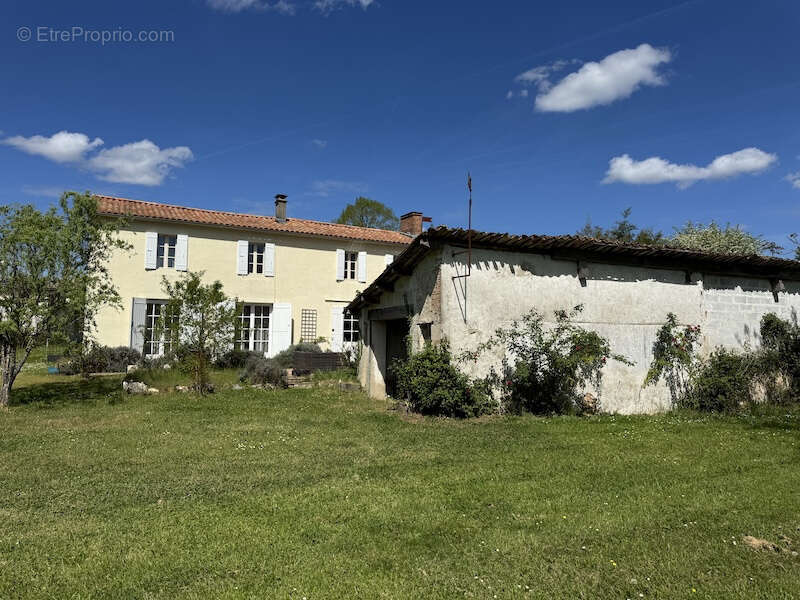 Maison à CLERAC