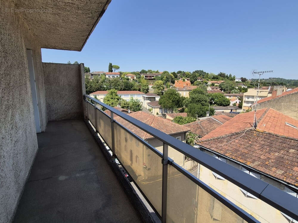 Au centre-ville d'Auch, Appartement 3 pièces, lumineux avec balcon - photo 12