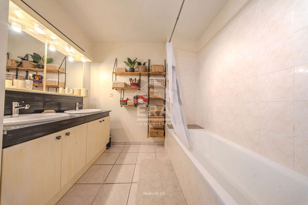 Appartement à BRUGUIERES