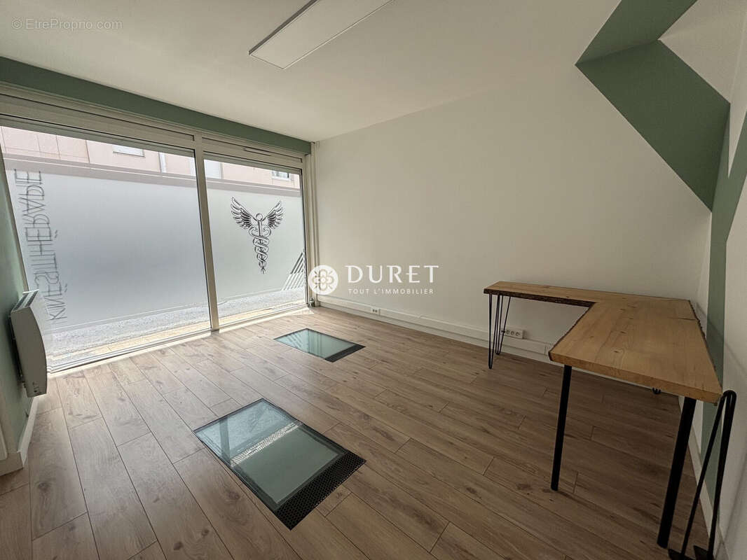 Commerce 204 m² à Les Sables-D'olonne  - photo 3