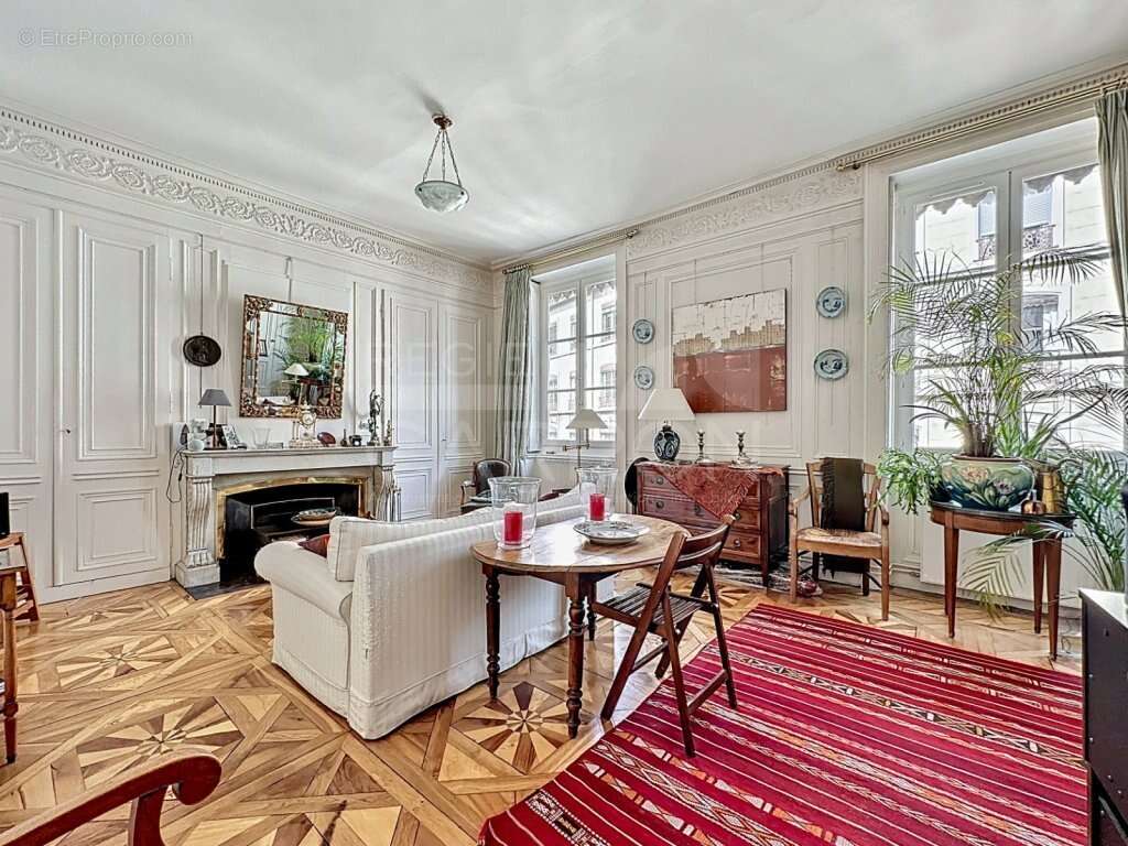 Appartement à LYON-1E