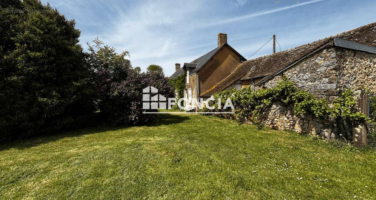 Maison à CONLIE