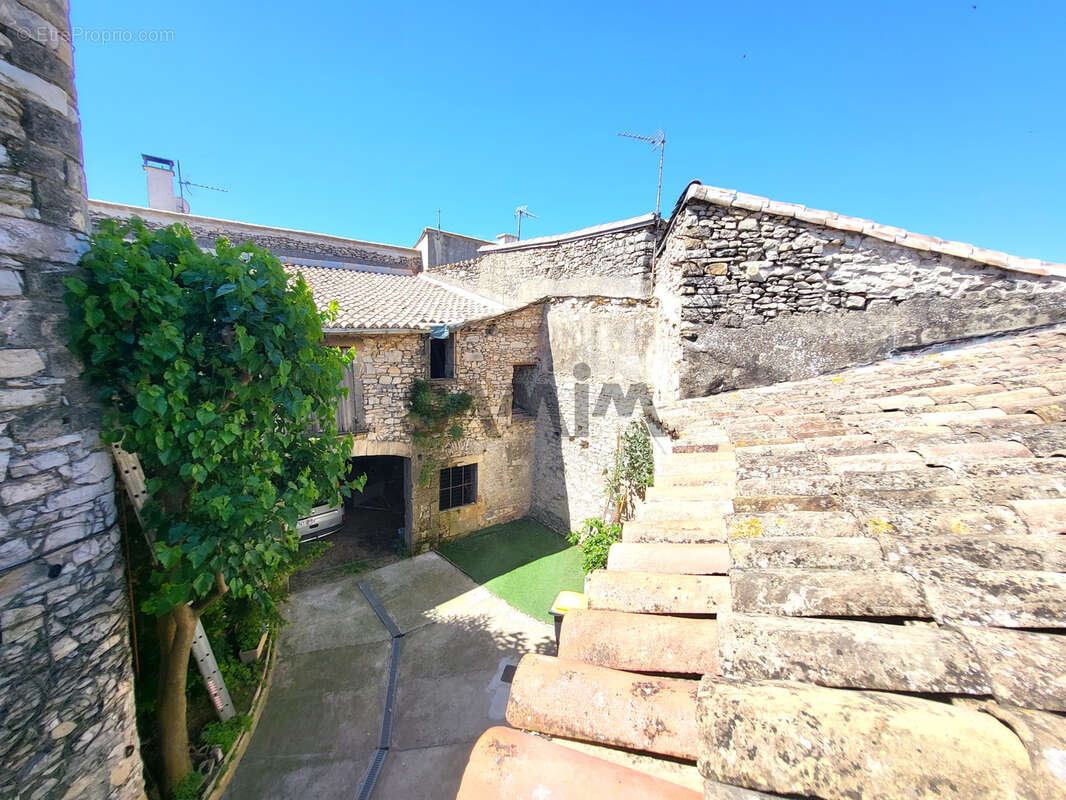 Maison à CLARENSAC