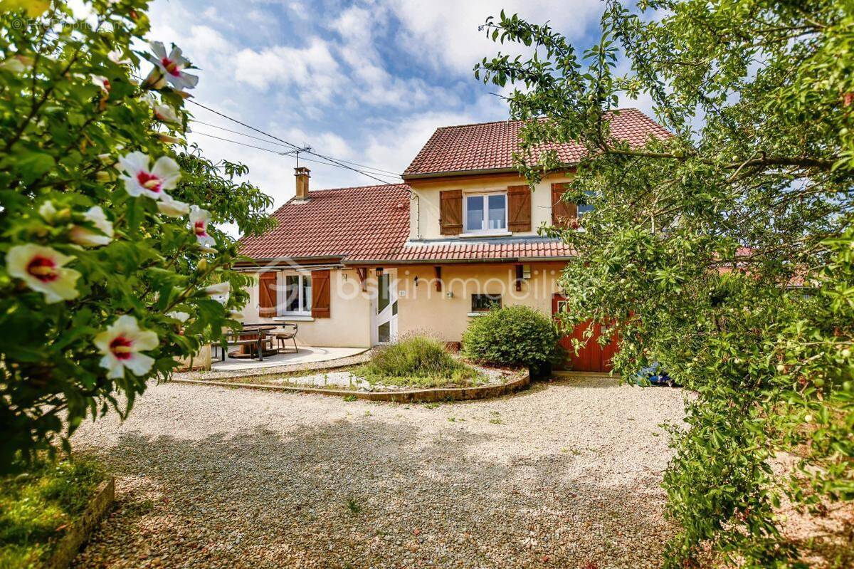 Maison à VILLIERS-EN-LIEU