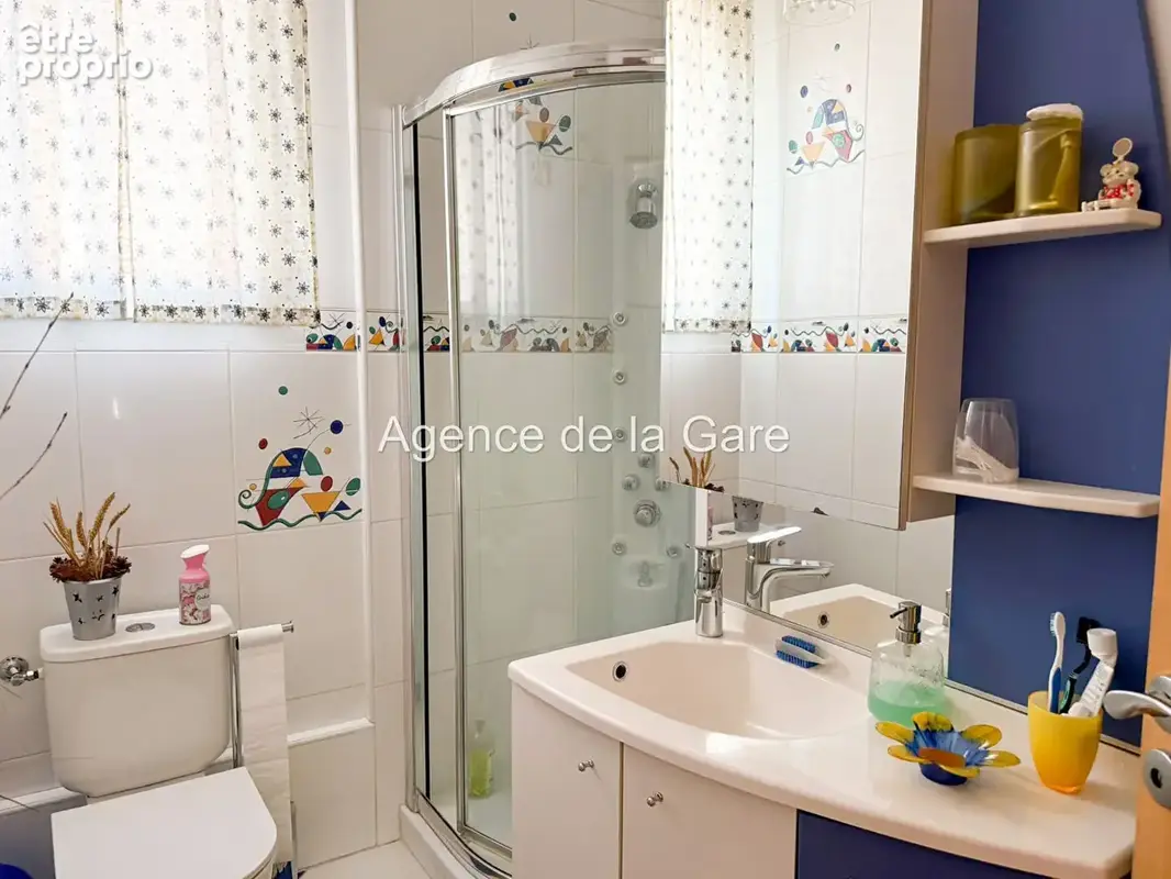 Chatou élégante maison familiale de 7 pièces avec jardin, terrasses et jacuzzi - photo 14