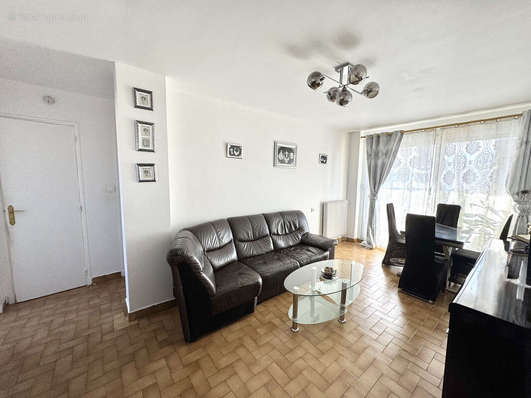 Appartement à MARSEILLE-10E