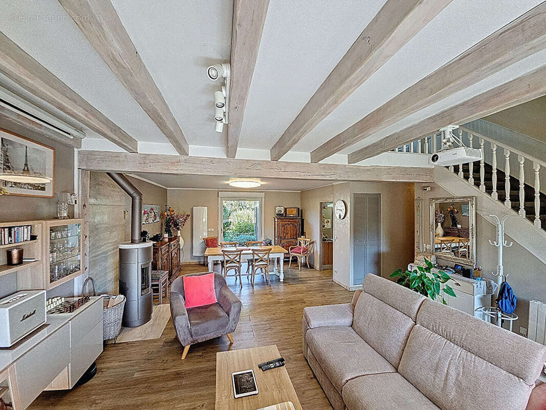 Maison à SOISY-SUR-ECOLE