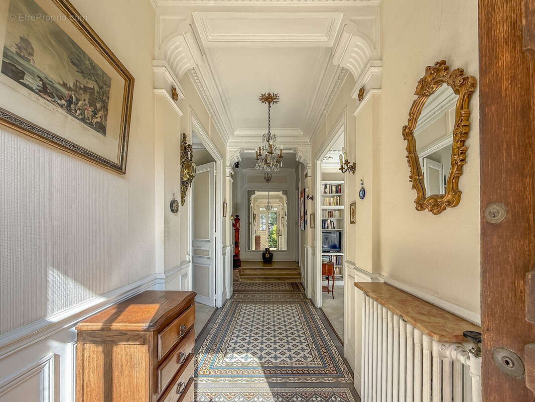 Maison 179 m² à Maisons-Laffitte  - photo 2