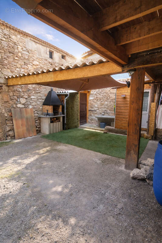 Maison de village 3 chambres avec patio à Cascastel des Corbières - photo 2