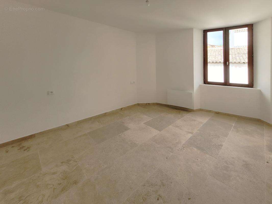 Appartement À Vendre - photo 3