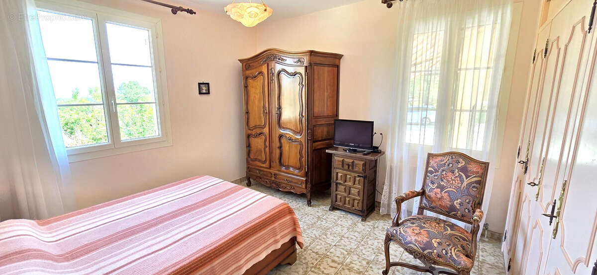 Maison à FIGANIERES