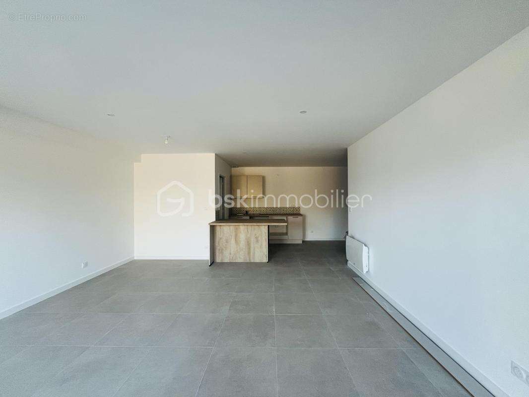 Maison à SAINT-DIDIER-DE-FORMANS