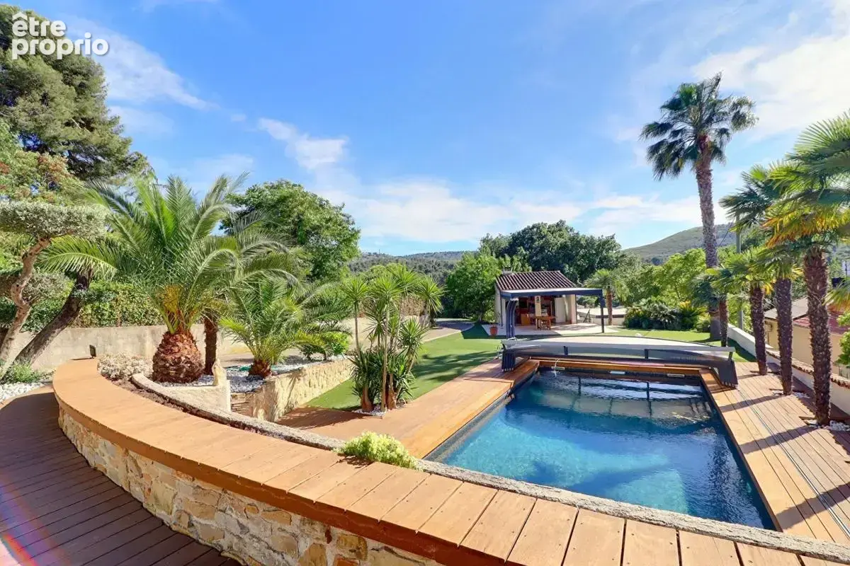 Maison Aubagne 8 pièce(s) 190 m2 avec piscine - jacuzzi sur 1200 m2 de terrain - photo 3