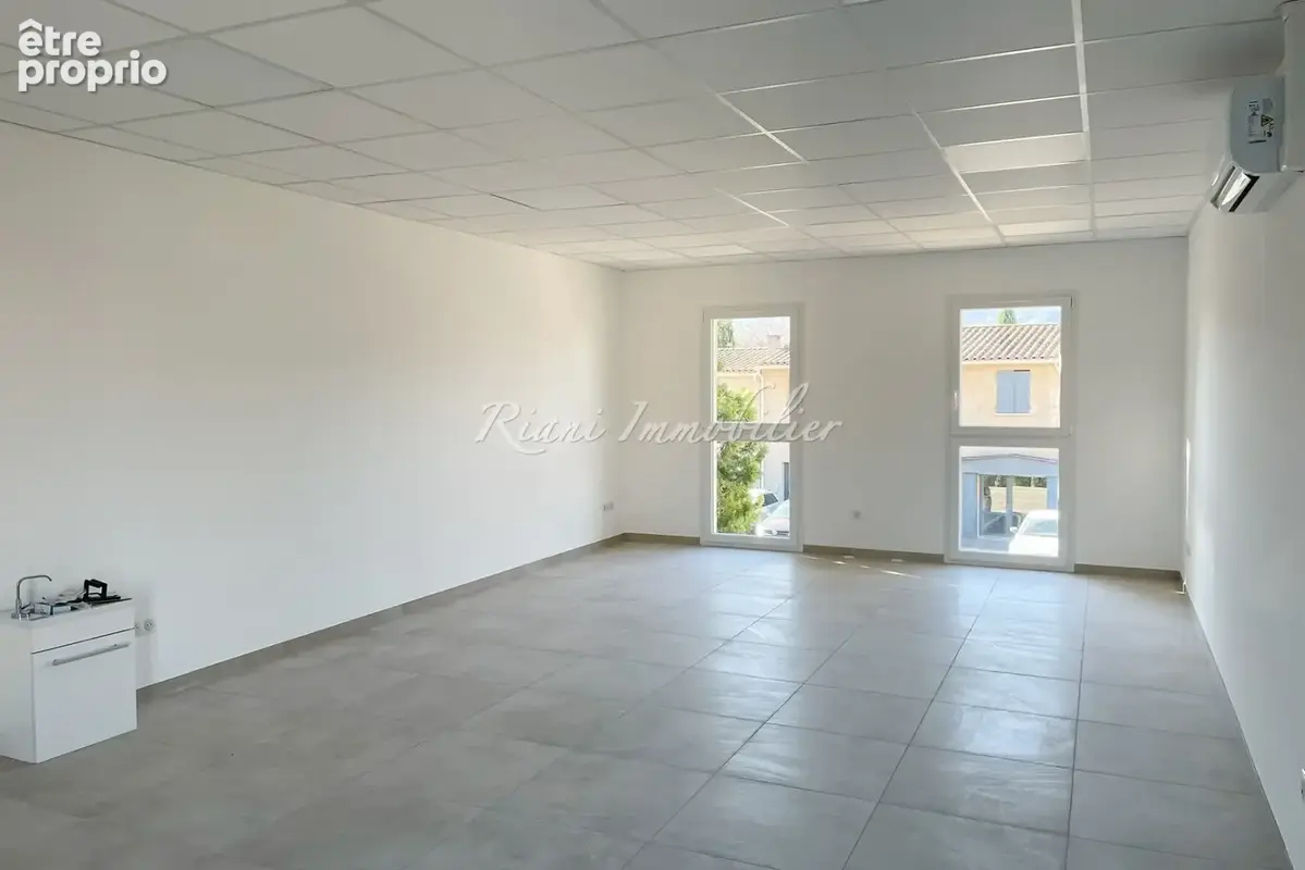 Commerce 40 m² à vendre à Oppede (84580) - photo 5