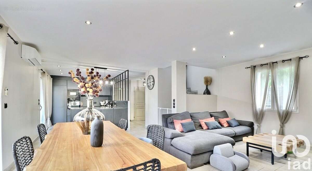 Photo 7 - Maison à LE CASTELLET