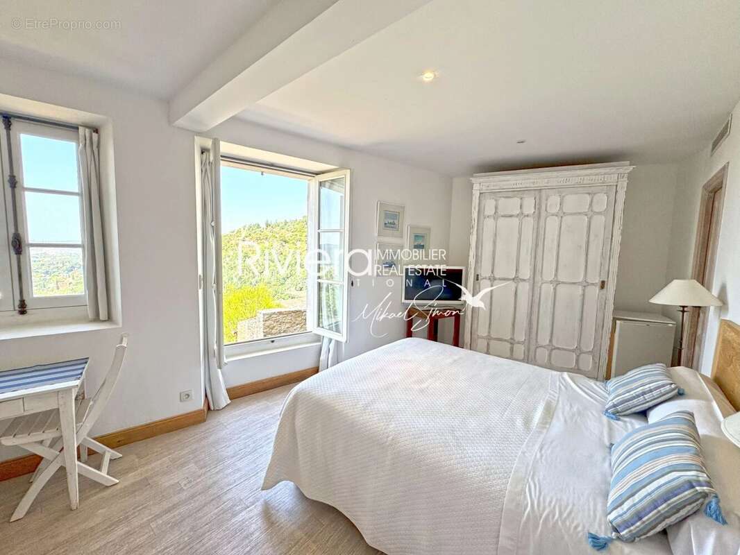 Maison à BORMES-LES-MIMOSAS