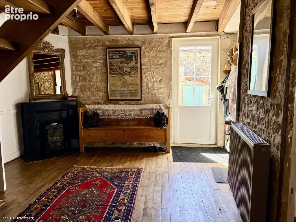 Maison de Village en Pierre Renovée avec 3 Chambres - photo 27