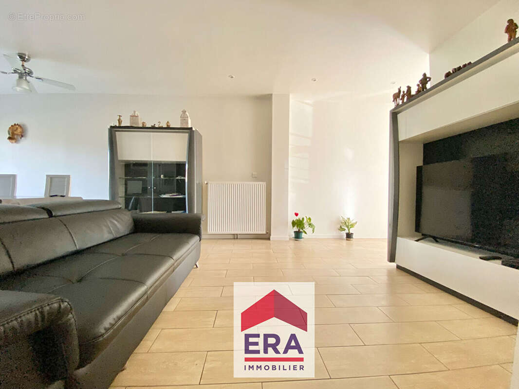 Maison à SARTROUVILLE