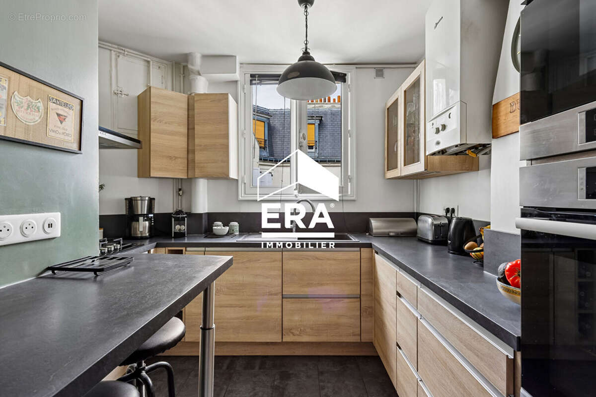 Appartement à PARIS-17E