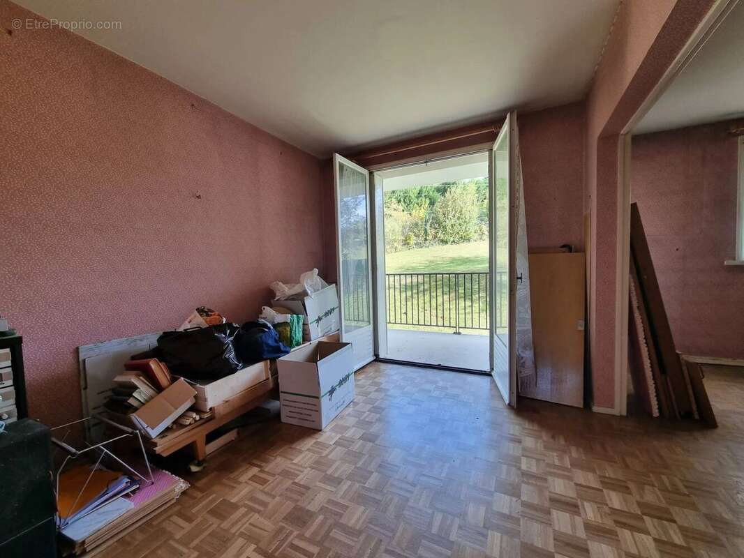 Appartement à BEYNES