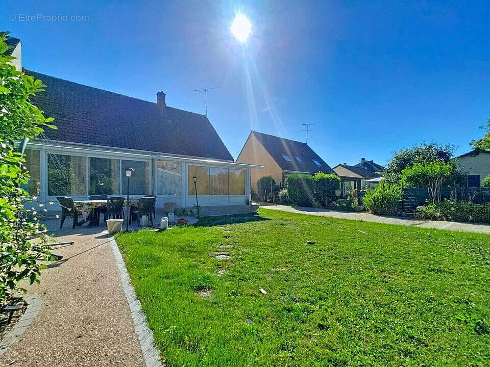Maison à CHAUMONTEL