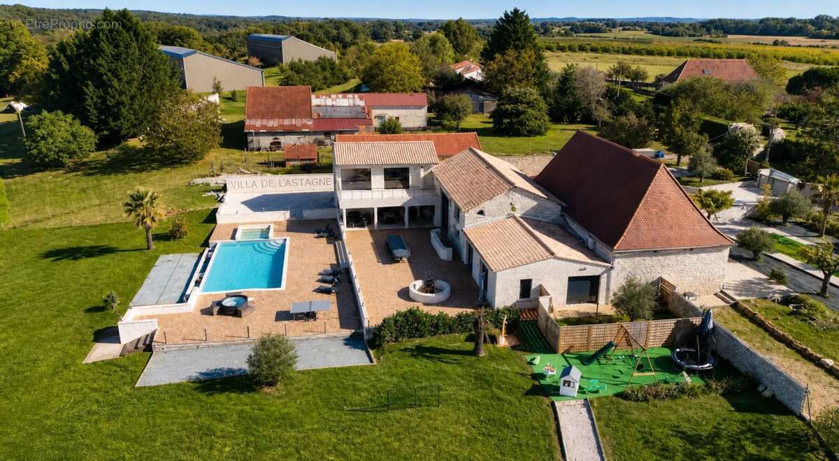Villa de 12 pièces de 650 m² à Saint-Nexans - photo 34