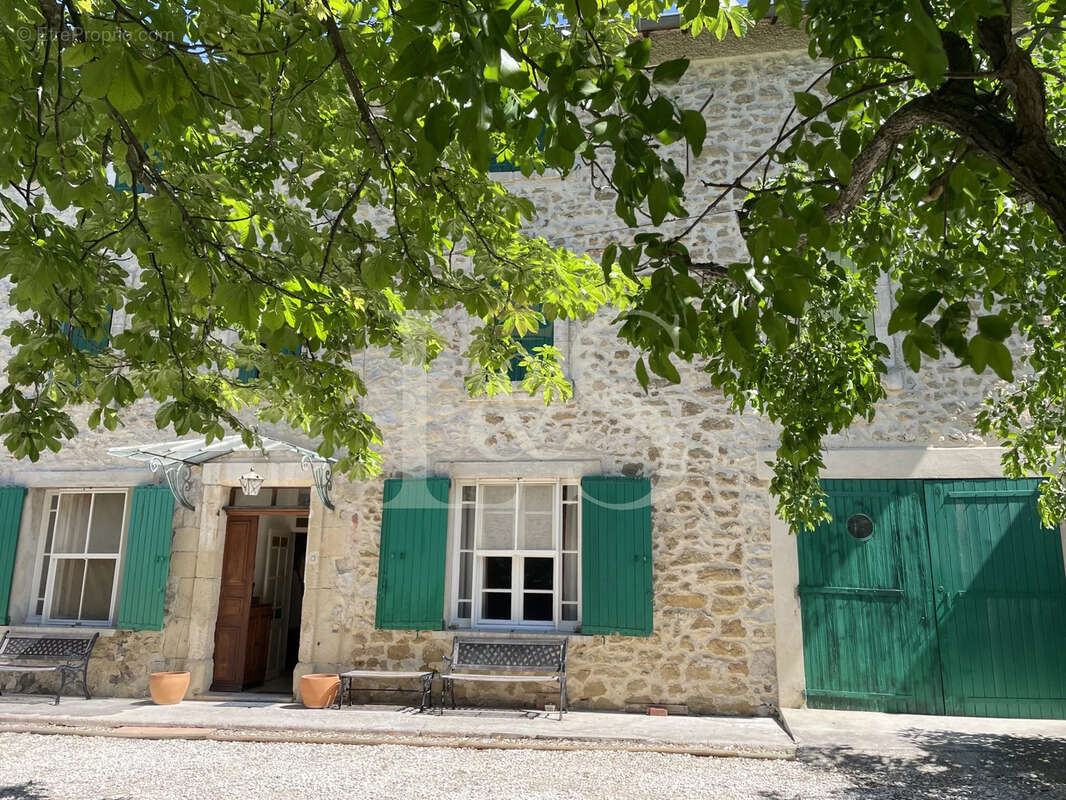 Maison à VAISON-LA-ROMAINE